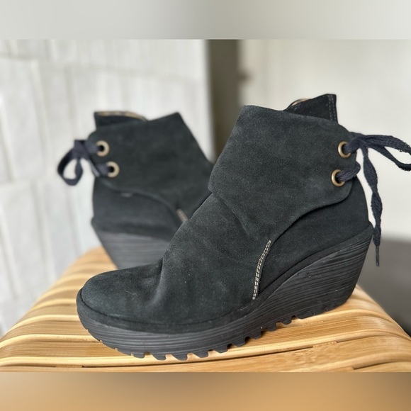 Fly London Black Suede Leather Wedge Ankle Boot Booties Yama 39 - Picture 1 of 9